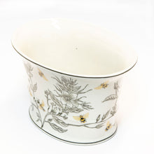 Load image into Gallery viewer, Fleurs Aux Abeilles Oval Pot Small
